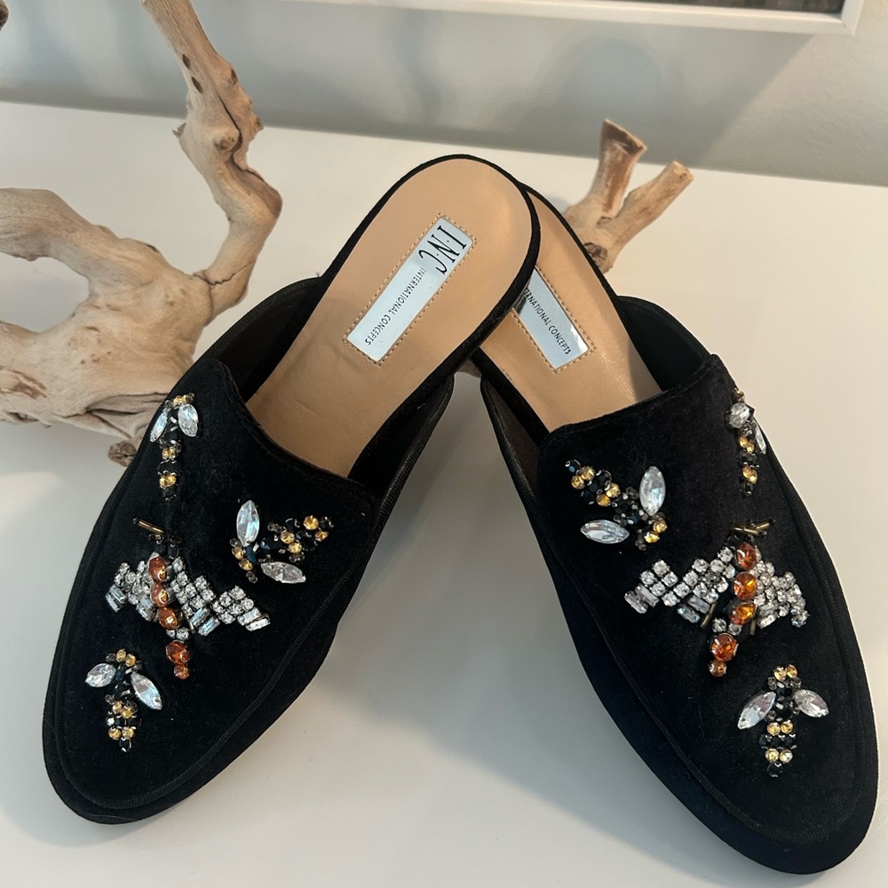 INC Velvet Flats/Mules Bee Detail Sz 8.5